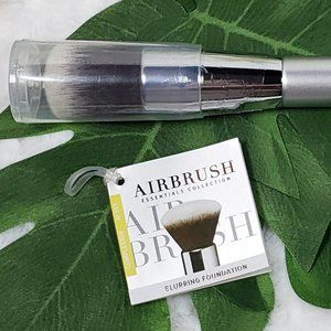 It Cosmetics Blurring Foundation Brush 101 (#1)
